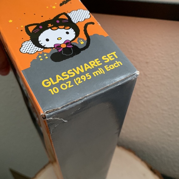 Hello Kitty Sanrio Halloween Glass Set - Picture 7 of 9
